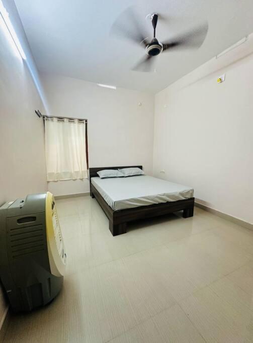 Home At Guruvayur 2 Ac Room,1 Single Bed,Kitchen Esterno foto